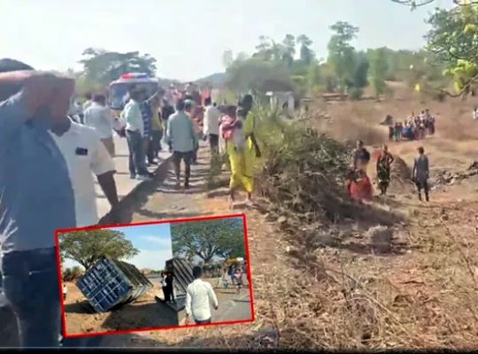 Wedding processions were struck by tragedy! A tempo collided with a container on the highway in Palghar, killing 12 people.
