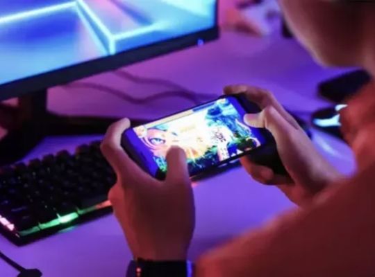 A dangerous addiction to online gaming in Uttarakhand has tragic consequences! A young man took a horrific step after losing 40,000 rupees.