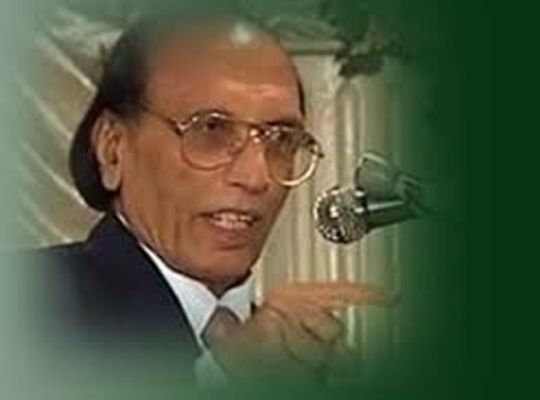 If I search, I will find someone...: Renowned poet Dr. Bashir Badr passes away! Tearful tributes are pouring in across the country for the poet who brought the ghazal to the common man.