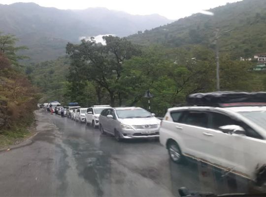 Uttarakhand: A double attack of rain, lightning, and landslides! The Meteorological Department issued a major warning, with the Char Dham Yatra routes on high alert.