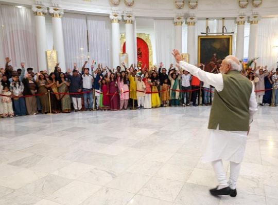 Indian culture resonates on French soil: Foreign artists present a captivating performance of 'Charishnu'; PM moved by the grand welcome from the diaspora.