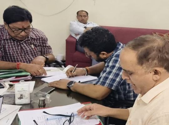 Major GST crackdown on four companies simultaneously in Haridwar's SIDCUL: Massive discrepancies found in stock and documents; tax evasion via bogus transactions exposed.