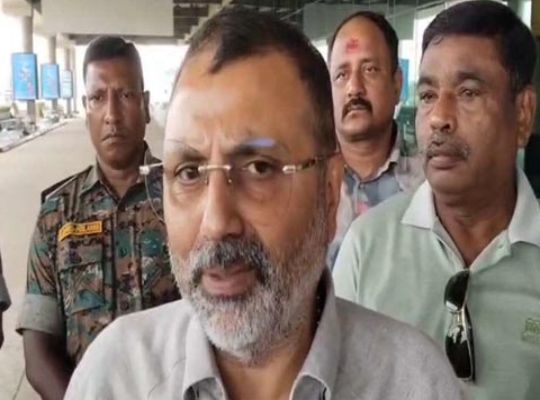 Deoghar receives the gift of &lsquo;Namo Ambulances&rsquo; ahead of the Shravani Mela; Nishikant Dubey launches a scathing attack on the Congress.