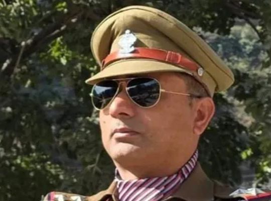 Tragic accident on Badrinath Highway: Scorpio plunges into gorge; Shivpuri police post in-charge Vinod Sharma dies.