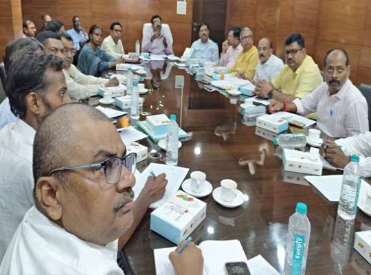 Mega Voter Awareness Campaign in Jharkhand: BLOs to conduct door-to-door visits starting June 30; parties state at CEO's meeting&mdash;ineligible persons won't be spared, every eligible person will become a voter.