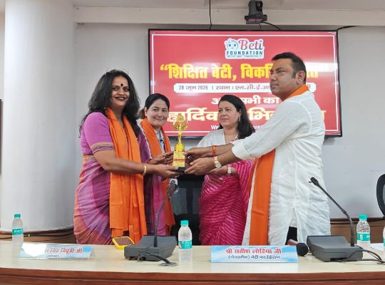 Educated Daughter, Developed India: Asha Foundation of Nainital honored with Excellence Award at NCERT Delhi, campaign for women's health and empowerment gets national platform