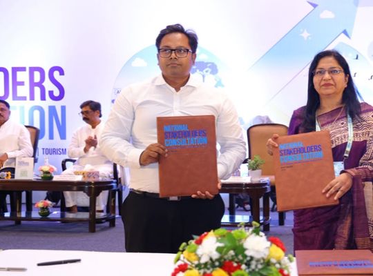 Plan for ₹1 lakh crore investment in Jharkhand: 14 major MoUs signed, covering sectors including steel, nuclear power, and tourism.