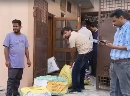 Haridwar's biggest crackdown to date: 5,000 kg of banned plastic seized from a residential warehouse; ₹1 lakh fine imposed.