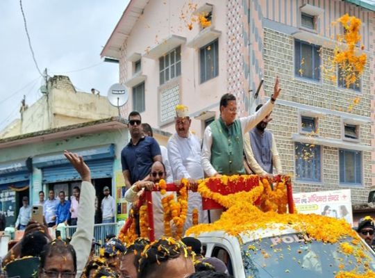 'Dhami-Dhami' chants echo in Gopeshwar: Chief Minister holds grand roadshow, attends 'Sarkar Jan-Jan Ke Dwar' program.