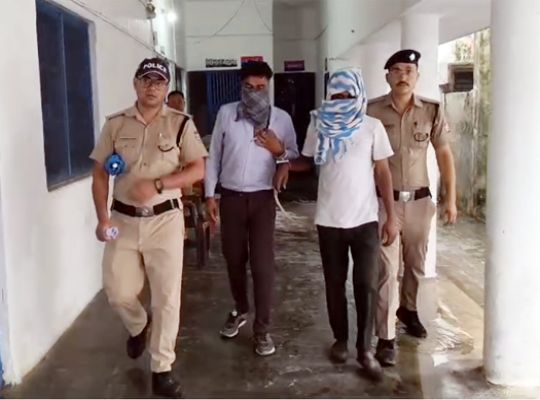 Uttarakhand: Police deal a major blow to drug smugglers in Rudrapur! Two accused arrested with two kilograms of opium; interrogation reveals crucial details about the supply network.