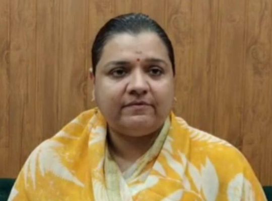 Political uproar over student protest: MLA Shweta Singh lashes out in Dhanbad against police action at Jantar Mantar; declares Congress will not allow students' voices to be suppressed.