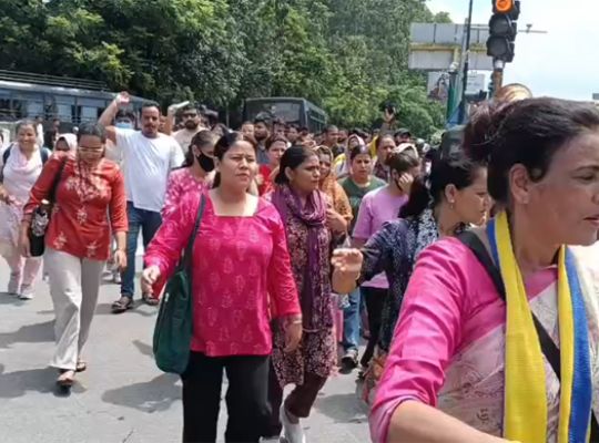 Tensions over nursing recruitment flare up again in Uttarakhand! Police stopped candidates marching towards the Chief Minister's residence; they are demanding year-wise recruitment and appointments.