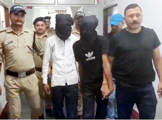 Uttarakhand: Broad-daylight snatching incident involving an elderly woman in Haldwani solved within 48 hours! Police and SOG nabbed two accused from Badaun and recovered the stolen gold earring.