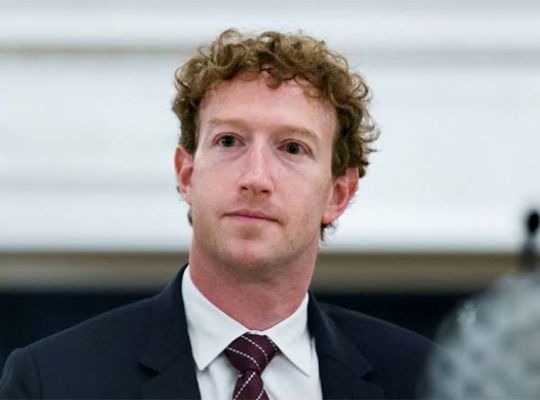 Big News: Mark Zuckerberg apologizes amidst questions raised over content promotion and algorithm operations.