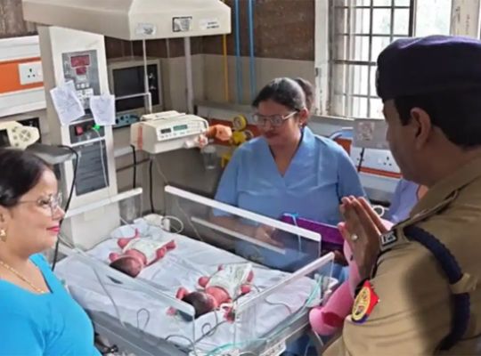  Pregnant devotee gives birth to twin sons during Kanwar Yatra! Timely medical care saves the lives of the mother and newborns; SSP names them &lsquo;Ganesh&rsquo; and &lsquo;Kartikeya&rsquo;.