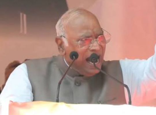 Uttarakhand: Kharge thunders in Haldwani ahead of the 2027 elections! Targets BJP-RSS, says jobs will be available without recommendations if Congress comes to power.