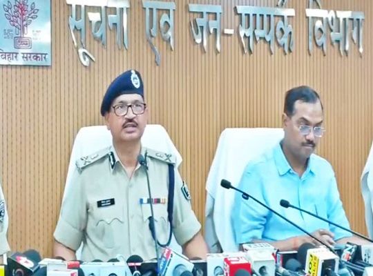 Police crack down hard on crime in Bihar: Sharp decline of 10.1% in murders and 31% in dacoities; DGP declares the entire state free from extremism.