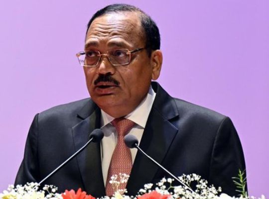 Big Breaking: CJI clarifies 'cockroach' remark! Says his comment was misrepresented; appeals to youth to avoid attempts to mislead them.