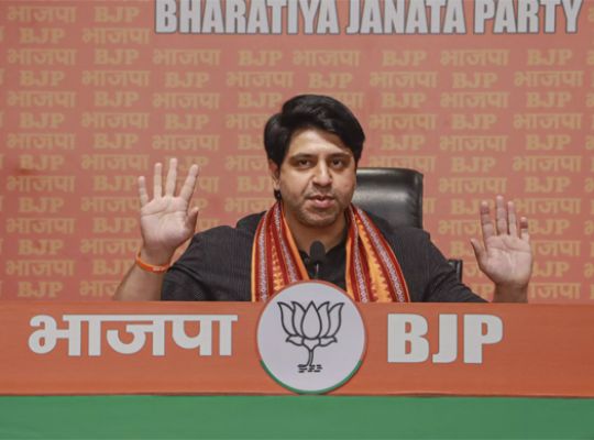  Major setback for BJP: National spokesperson Shehzad Poonawalla has taken the final decision to resign from the party's active membership and his post.