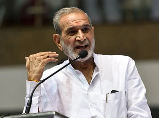 Veteran Delhi Congress leader Sajjan Kumar passes away! He was lodged in Tihar Jail following a long legal battle.