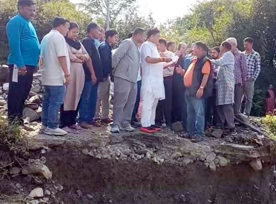 Bhimtal: Cabinet Minister Ram Singh Kaida took stock of the damage caused by the rains and issued instructions to officials regarding relief measures.