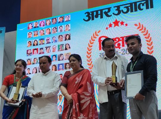 Haldwani: Teacher Honors 2026! Outstanding teachers, including Twinkle Dalakoti, felicitated; selection based on student voting.