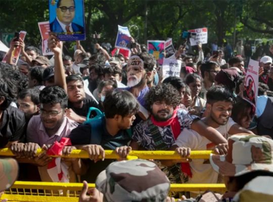 Big News: Female journalists accuse police personnel of sexual harassment! Crime Branch to investigate the complaints; Press Club expresses displeasure.