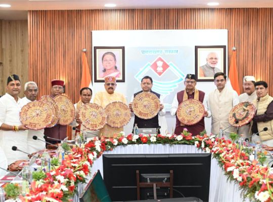 Uttarakhand: Historic cabinet meeting in Banbasa! Government focuses on youth, doctors, and poultry farmers; CM Dhami declares&mdash;governance will no longer be confined to Dehradun.