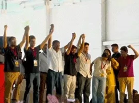 Big News: Major protest against the SIR in Bengaluru! A &lsquo;People&rsquo;s Tribunal&rsquo; was held at Freedom Park; Prakash Raj and Dhruv Rathee raised questions.