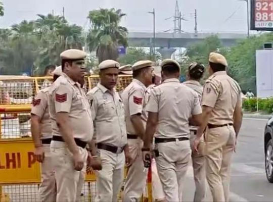 Big News: Police take a tough stance on CJP's protest in Delhi! Over 20,000 personnel deployed; gatherings without permission banned.