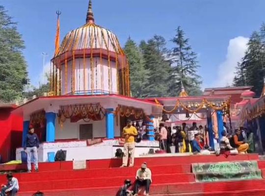 Big News: Shardiya Navratri celebrations in full swing in Uttarakhand! Temples resonate with chants; CM Dhami extends greetings.
