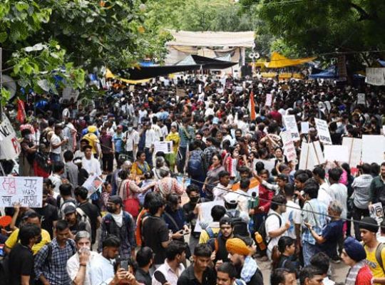 Big News: Jantar Mantar will no longer be a venue for protests and demonstrations! The Ministry of Home Affairs has de-notified it as a protest site; CJP has issued a 24-hour ultimatum.