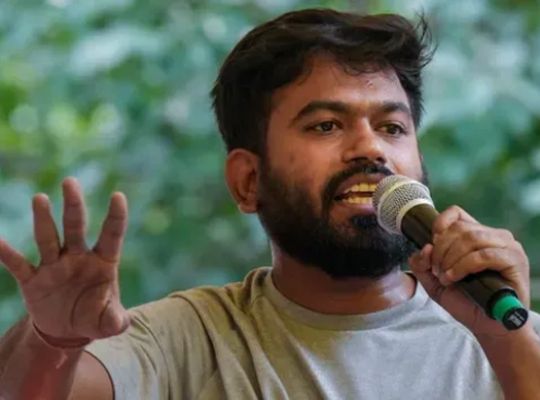 Breaking News: Abhijit Dipke produced in court! Protesters demonstrating against the Election Commission removed from Raisina Road.