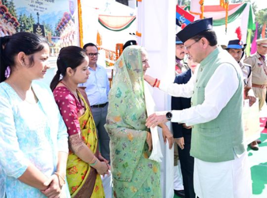 Uttarakhand: CM Dhami makes major announcements for police personnel! Recruitment process for 1,600 posts to begin soon; police hospital to be upgraded.