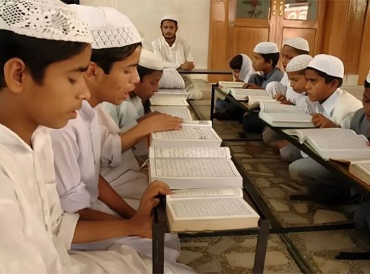 Uttarakhand: Major decision by the Dhami government regarding madrasas! Friday holiday abolished; Sunday designated as the weekly holiday.