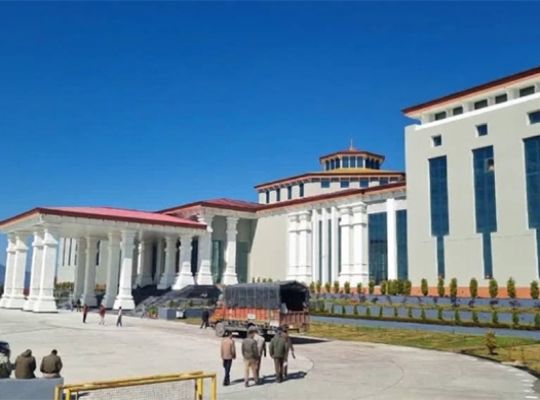 Uttarakhand Assembly Session: Uproar expected in Bhararisain; the opposition Congress party is set to corner the government both on the streets and inside the House, with police personnel deployed at every turn.