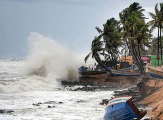 Havoc caused by Cyclone 'Arnab': 300 villages in Odisha's Ganjam district turned into islands! Rail tracks submerged in Andhra Pradesh; heavy rainfall alert issued for 9 districts in Madhya Pradesh.