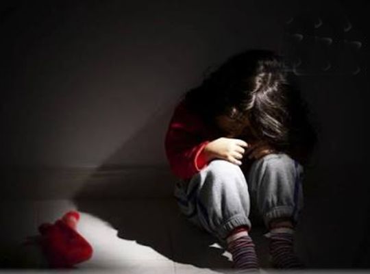 Shocking incident at a government school in Panchkula! An 8-year-old student launched a life-threatening attack on a 6-year-old classmate using a brick and a dustbin inside an empty room.